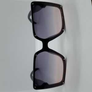Nero Sunnies